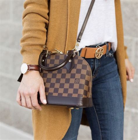 what does a louis vuitton bag cost|louis Vuitton Bag average price.